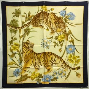 NWT Authentic Salvatore Ferragamo Scarf